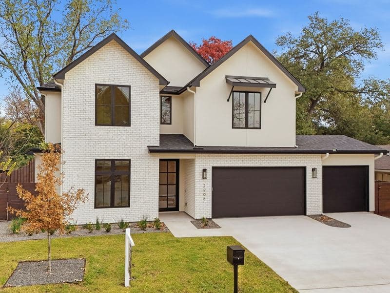 2908 Stoneway Dr